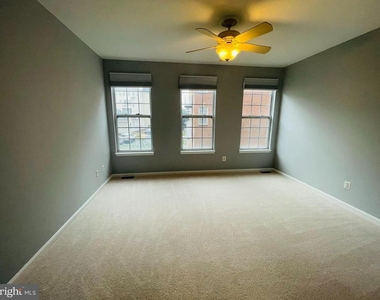 2665 Manhattan Place - Photo Thumbnail 15