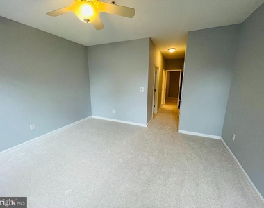 2665 Manhattan Place - Photo Thumbnail 16