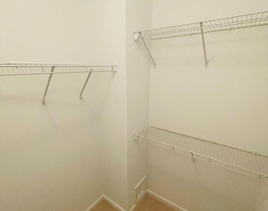 2665 Manhattan Place - Photo Thumbnail 23