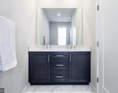 7463 Backett Wood Terrace - Photo Thumbnail 17