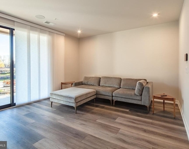 7463 Backett Wood Terrace - Photo Thumbnail 8