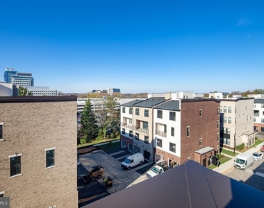 7463 Backett Wood Terrace - Photo Thumbnail 30