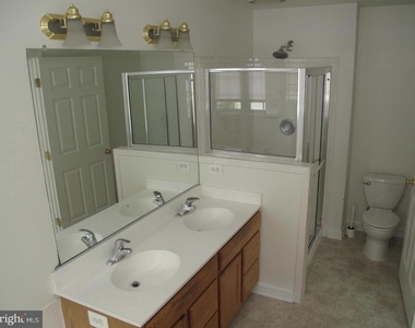 8176 Skelton Circle - Photo Thumbnail 10