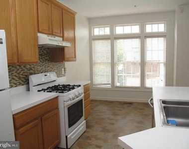 8176 Skelton Circle - Photo Thumbnail 3