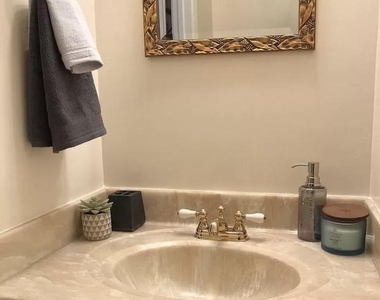 8043 Merry Oaks Court - Photo Thumbnail 10