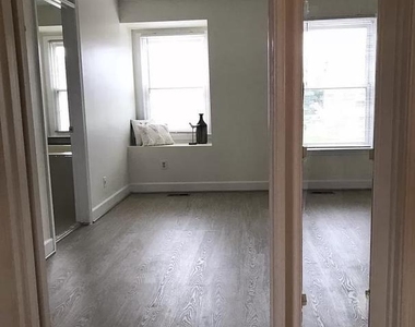 8043 Merry Oaks Court - Photo Thumbnail 12