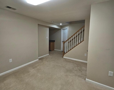 6413 Four Oaks Lane - Photo Thumbnail 32