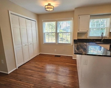 6413 Four Oaks Lane - Photo Thumbnail 12