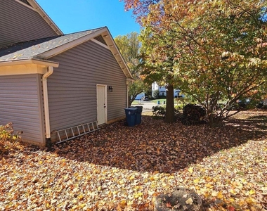 6413 Four Oaks Lane - Photo Thumbnail 45