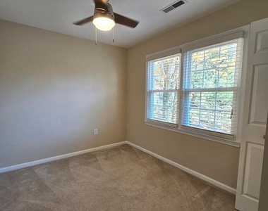6413 Four Oaks Lane - Photo Thumbnail 27