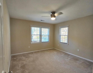 6413 Four Oaks Lane - Photo Thumbnail 29