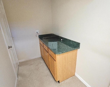 6413 Four Oaks Lane - Photo Thumbnail 36