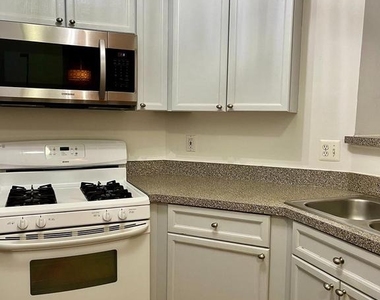 2701 Bellforest Court - Photo Thumbnail 4
