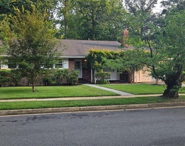 9809 Limoges - Photo Thumbnail 1