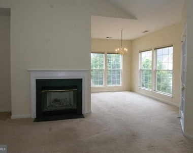 4139 Fountainside Lane - Photo Thumbnail 7