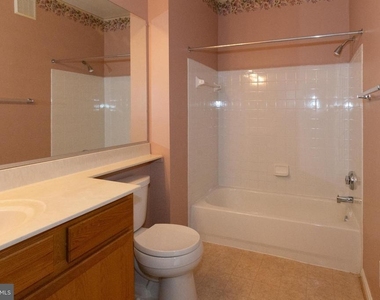4139 Fountainside Lane - Photo Thumbnail 13
