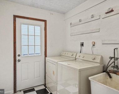 9086 Brook Ford Road - Photo Thumbnail 29