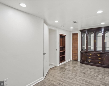 9086 Brook Ford Road - Photo Thumbnail 13