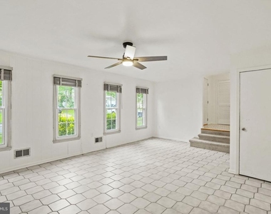 9086 Brook Ford Road - Photo Thumbnail 12