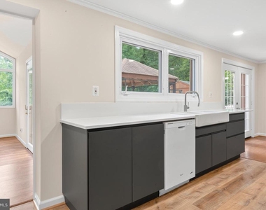 5129 Chowan Avenue - Photo Thumbnail 18