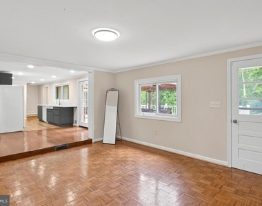 5129 Chowan Avenue - Photo Thumbnail 12