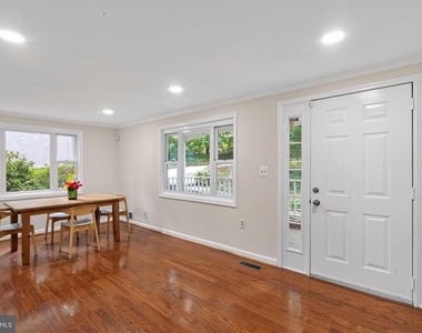 5129 Chowan Avenue - Photo Thumbnail 8