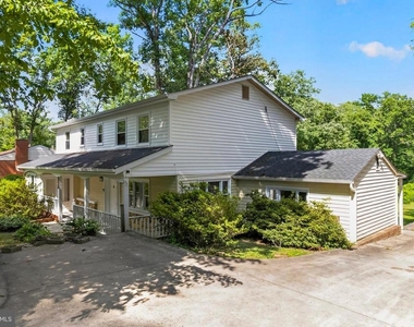 5129 Chowan Avenue - Photo Thumbnail 2