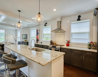 4107 Virginia Street - Photo Thumbnail 9