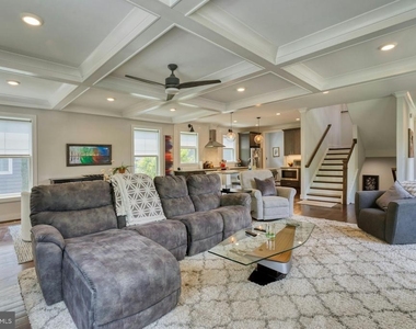 4107 Virginia Street - Photo Thumbnail 3