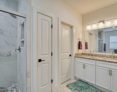 4107 Virginia Street - Photo Thumbnail 16