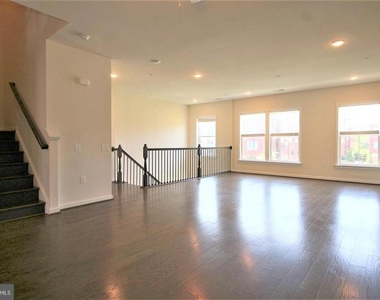3974 Norton Place - Photo Thumbnail 16