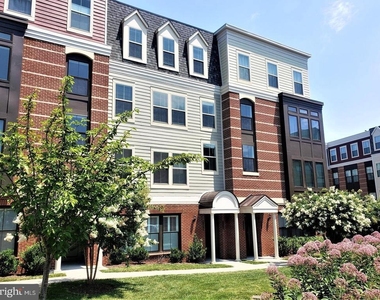 3974 Norton Place - Photo Thumbnail 1