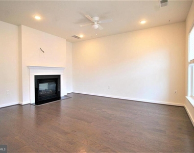 3974 Norton Place - Photo Thumbnail 15