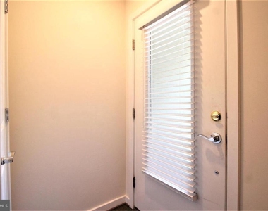 3974 Norton Place - Photo Thumbnail 2