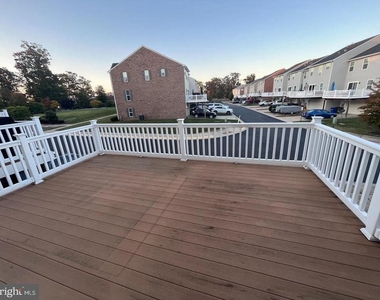 1118 Oakwood Street - Photo Thumbnail 18