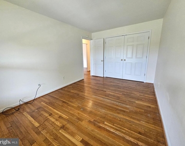 125 Williams Street E - Photo Thumbnail 9