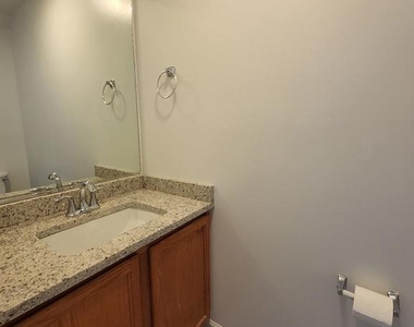 649 Spencer Street E - Photo Thumbnail 8