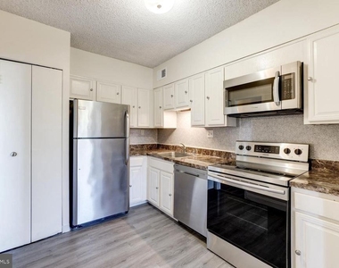 5500 Holmes Run Parkway - Photo Thumbnail 12