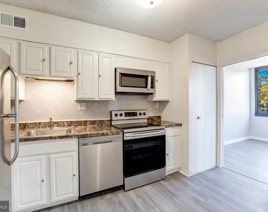 5500 Holmes Run Parkway - Photo Thumbnail 13