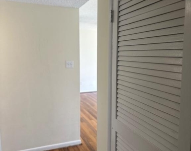 6301 Stevenson Avenue - Photo Thumbnail 38