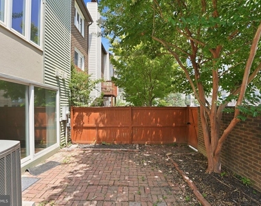 975 S Taylor Street - Photo Thumbnail 24