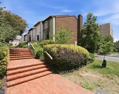 975 S Taylor Street - Photo Thumbnail 29