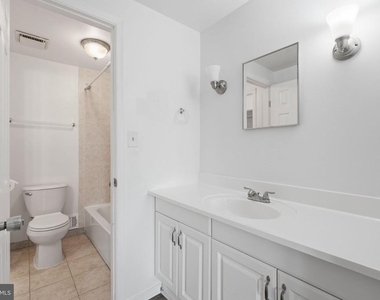 975 S Taylor Street - Photo Thumbnail 16