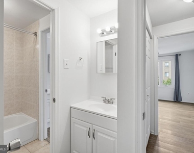 975 S Taylor Street - Photo Thumbnail 18