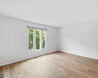 975 S Taylor Street - Photo Thumbnail 8