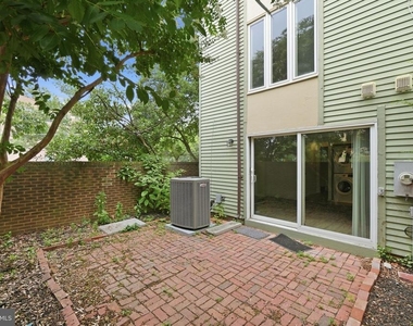 975 S Taylor Street - Photo Thumbnail 21