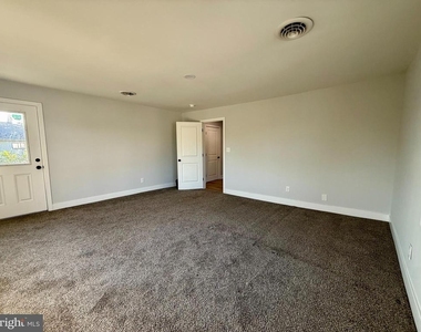 603 Main Street - Photo Thumbnail 5
