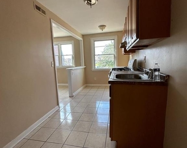 6640 E Roosevelt Boulevard - Photo Thumbnail 3