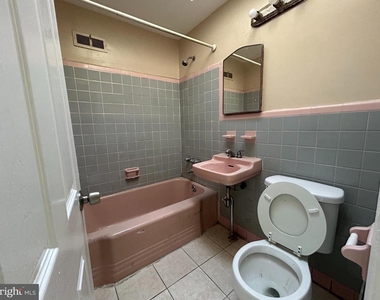 6640 E Roosevelt Boulevard - Photo Thumbnail 5