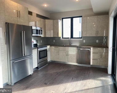 938 New Market Street - Photo Thumbnail 1